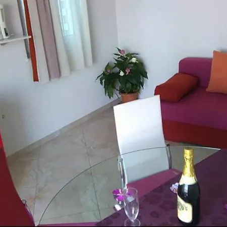 Marin I Vinka Τρογκίρ